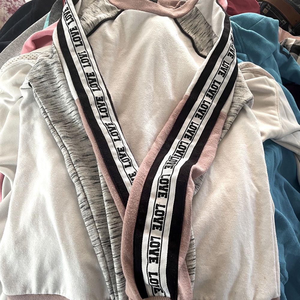Sweater - Picture 2 of 3
